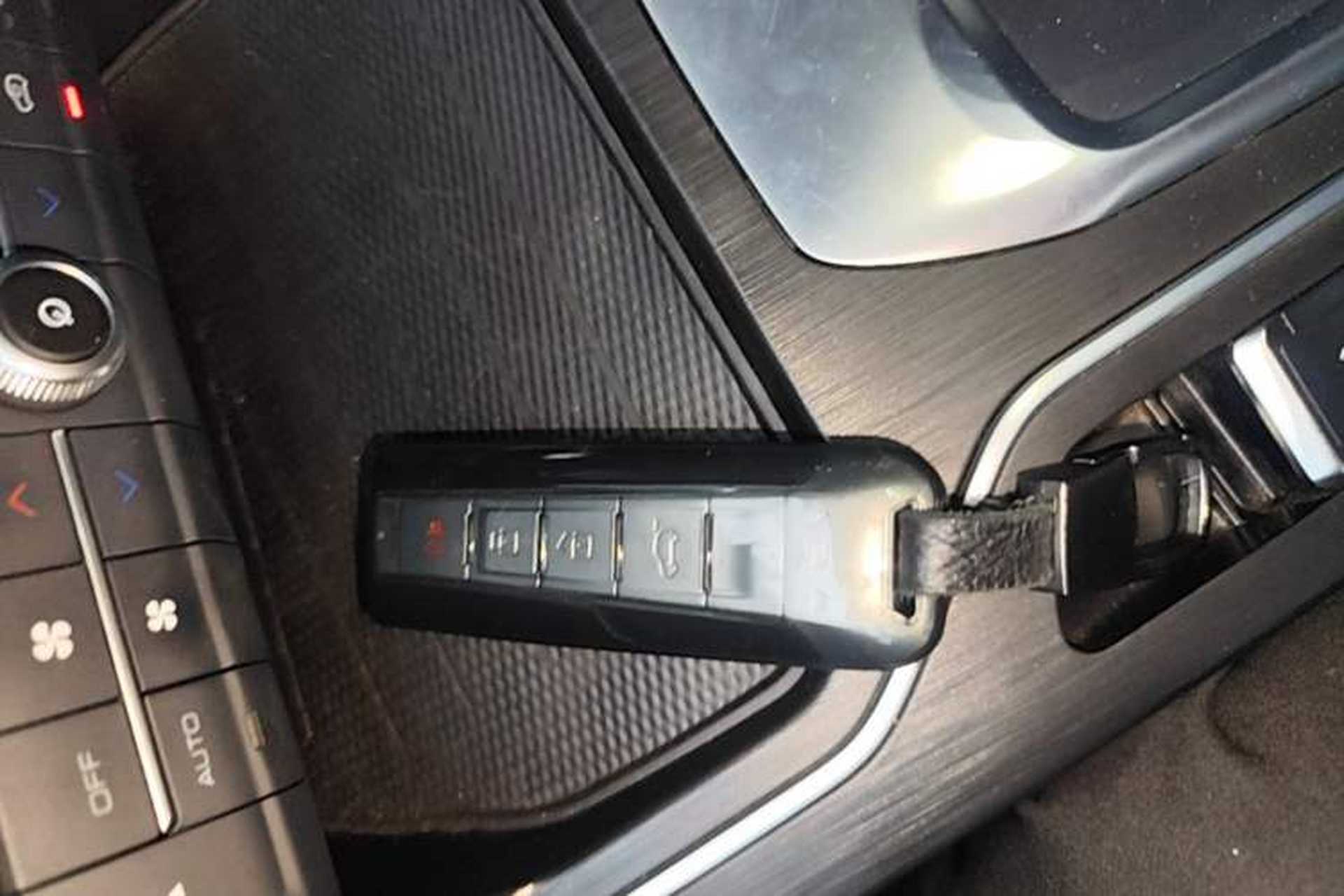 Used Wey VV5 2021 1.5T Two-Wheel Drive Smart Pioneer Interior 1