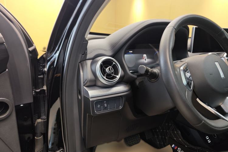Used Wey VV5 2021 1.5T Two-Wheel Drive Smart Pioneer Interior 11