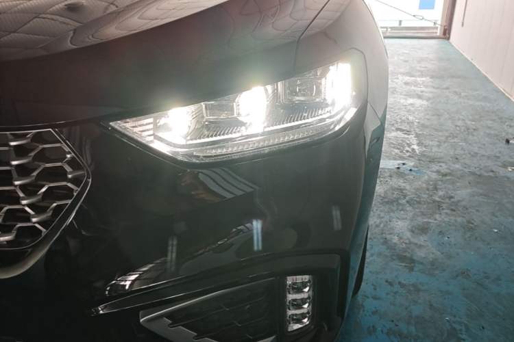 Used Wey VV5 2021 1.5T Two-Wheel Drive Smart Pioneer Left Front Headlight
