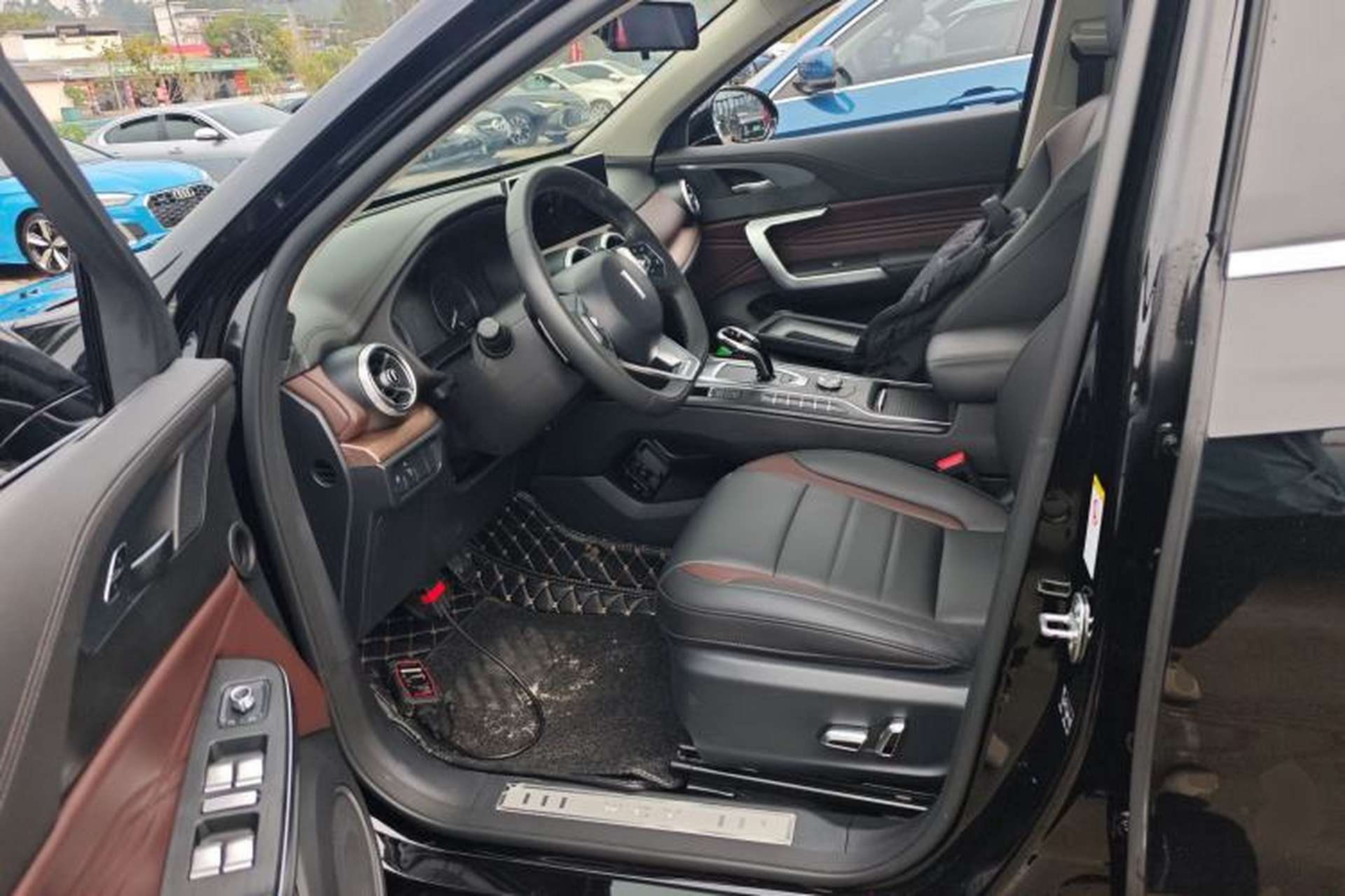 Used Wey VV5 2021 1.5T Two-Wheel Drive Color Pioneer Left Front Seat