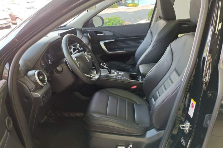 Used Wey VV5 2021 1.5T Two-Wheel Drive Color Pioneer Left Front Seat