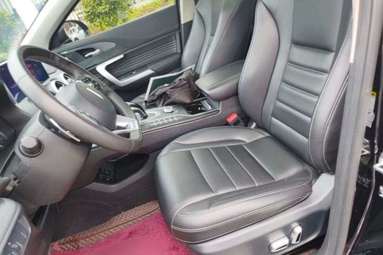 Used Wey VV5 2021 1.5T Two-Wheel Drive Color Pioneer Left Front Seat