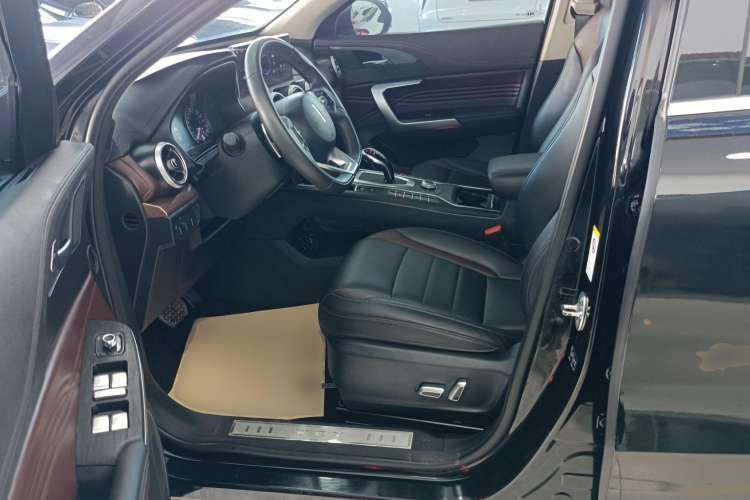 Used Wey VV5 2021 1.5T Two-Wheel Drive Color Pioneer Left Front Seat