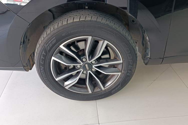 Used Wey VV5 2021 1.5T Two-Wheel Drive Color Pioneer Left Front Wheel Hub