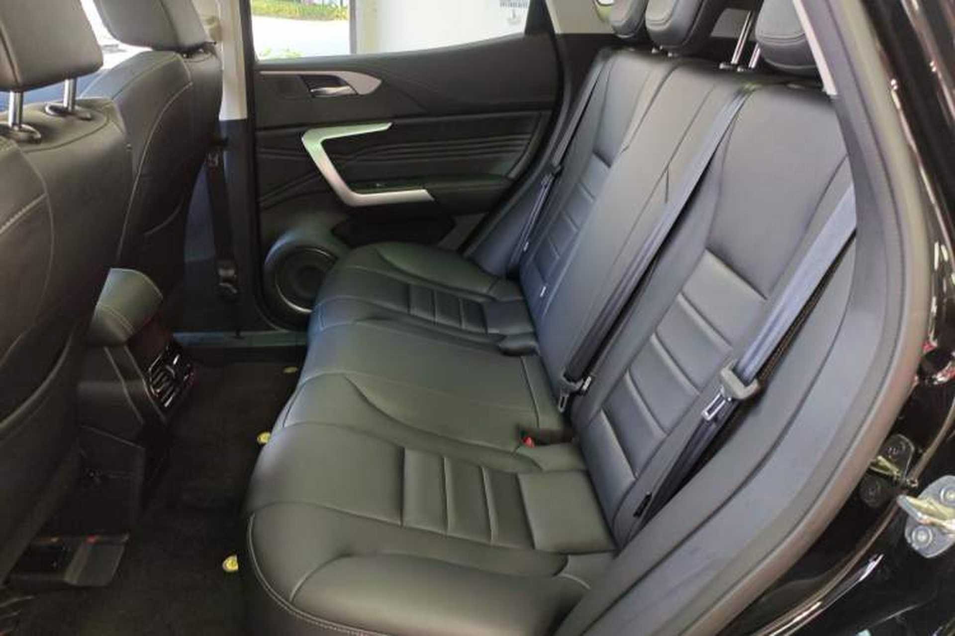 Used Wey VV5 2021 1.5T Two-Wheel Drive Color Pioneer Left Rear Seat