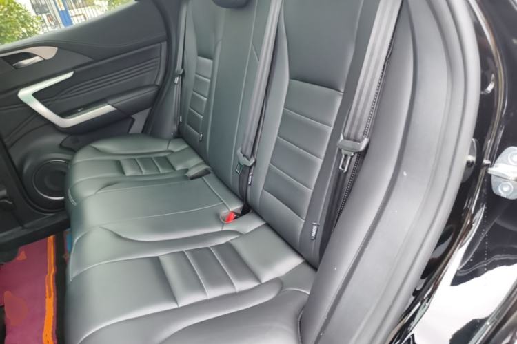 Used Wey VV5 2021 1.5T Two-Wheel Drive Color Pioneer Left Rear Seat