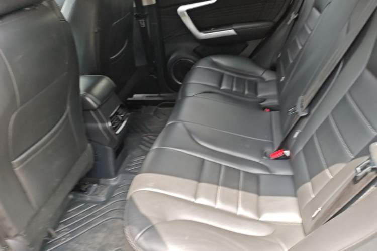 Used Wey VV5 2021 1.5T Two-Wheel Drive Color Pioneer Left Rear Seat