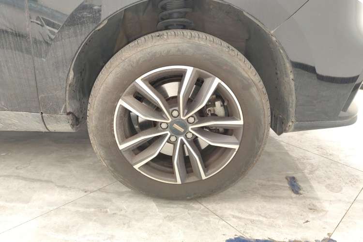 Used Wey VV5 2021 1.5T Two-Wheel Drive Smart Pioneer Left Rear Wheel Hub