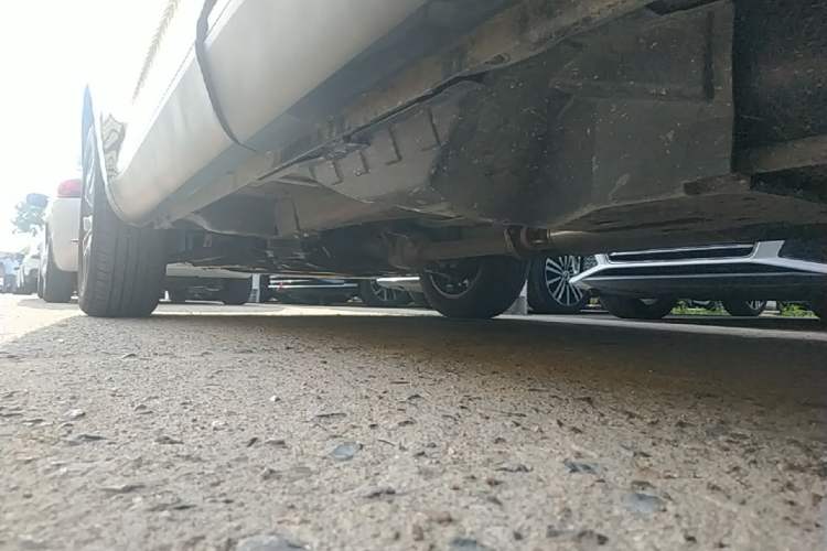 Used Wey VV5 2021 1.5T Two-Wheel Drive Smart Pioneer Left Side Sill