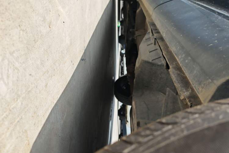 Used Wey VV5 2021 1.5T Two-Wheel Drive Color Pioneer Left Side Sill