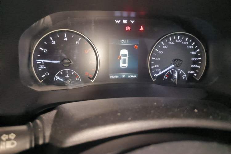 Used Wey VV5 2021 1.5T Two-Wheel Drive Color Pioneer Odometer Close Up