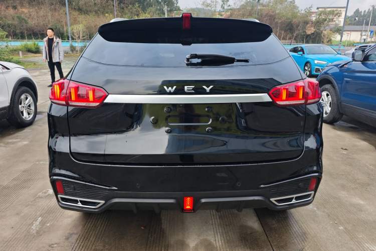 Used Wey VV5 2021 1.5T Two-Wheel Drive Color Pioneer Rear