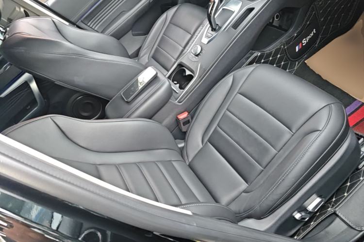 Used Wey VV5 2021 1.5T Two-Wheel Drive Smart Pioneer Right Front Seat