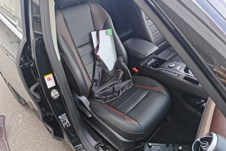 Used Wey VV5 2021 1.5T Two-Wheel Drive Color Pioneer Right Front Seat