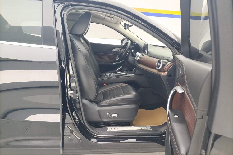 Used Wey VV5 2021 1.5T Two-Wheel Drive Smart Pioneer Right Front Seat