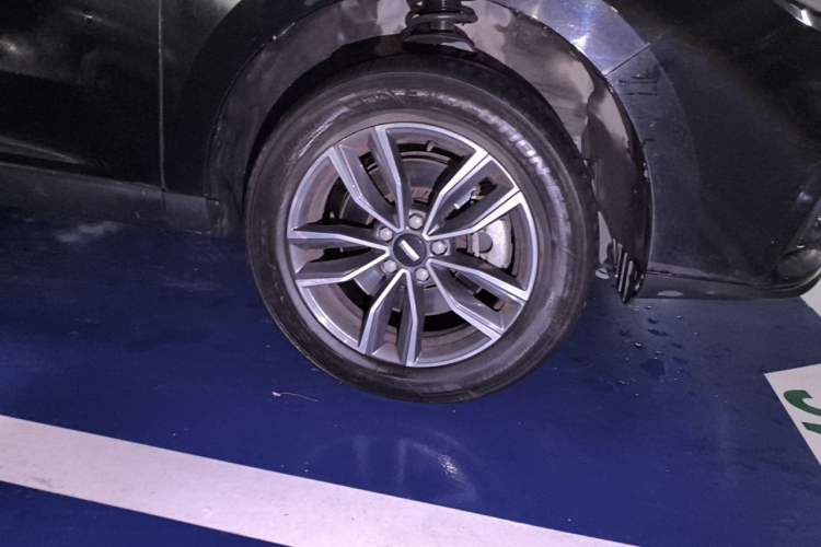 Used Wey VV5 2021 1.5T Two-Wheel Drive Smart Pioneer Right Front Wheel Hub