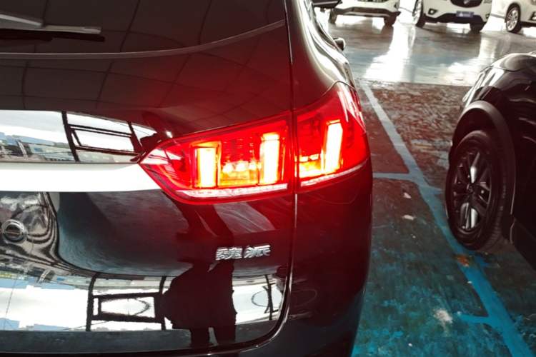 Used Wey VV5 2021 1.5T Two-Wheel Drive Smart Pioneer Right Rear Taillight