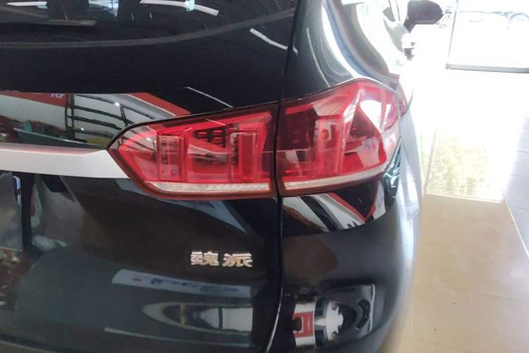 Used Wey VV5 2021 1.5T Two-Wheel Drive Color Pioneer Right Rear Taillight