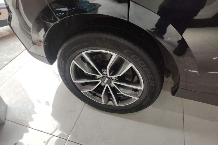 Used Wey VV5 2021 1.5T Two-Wheel Drive Smart Pioneer Right Rear Wheel Hub