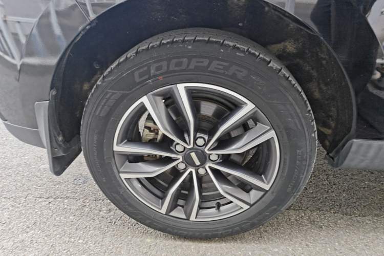 Used Wey VV5 2021 1.5T Two-Wheel Drive Color Pioneer Right Rear Wheel Hub