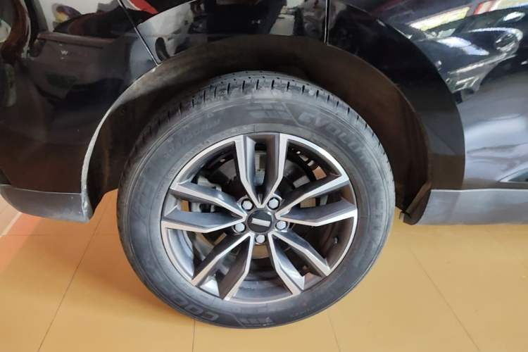 Used Wey VV5 2021 1.5T Two-Wheel Drive Color Pioneer Right Rear Wheel Hub