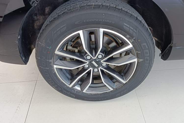 Used Wey VV5 2021 1.5T Two-Wheel Drive Color Pioneer Right Rear Wheel Hub