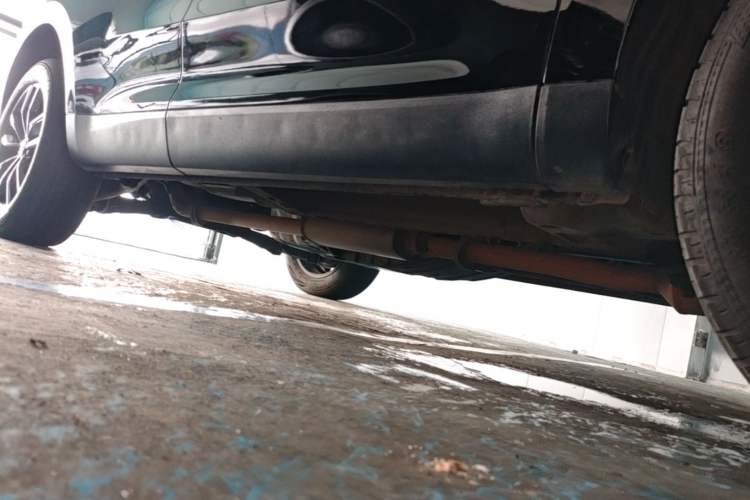 Used Wey VV5 2021 1.5T Two-Wheel Drive Smart Pioneer Right Side Sill