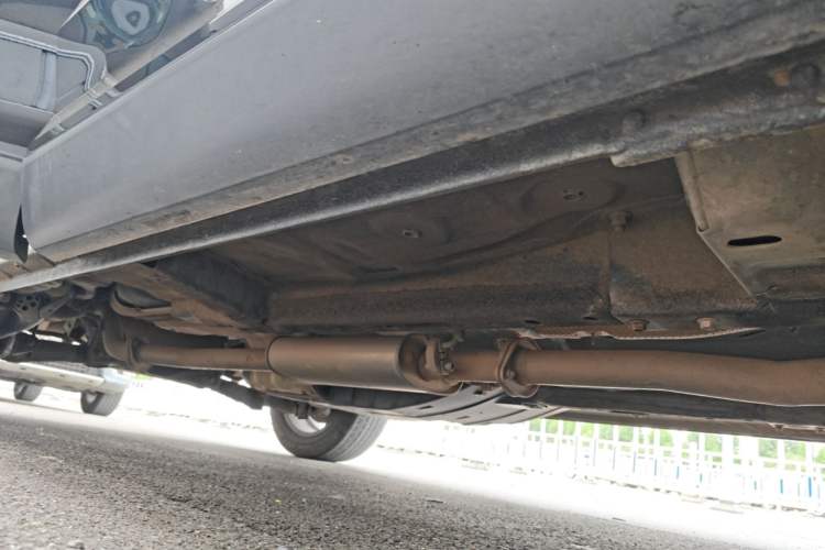 Used Wey VV5 2021 1.5T Two-Wheel Drive Color Pioneer Right Side Sill