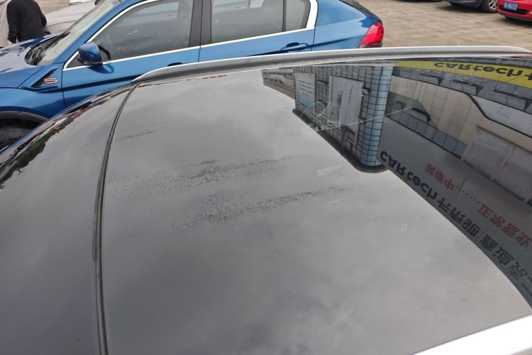 Used Wey VV5 2021 1.5T Two-Wheel Drive Color Pioneer Roof