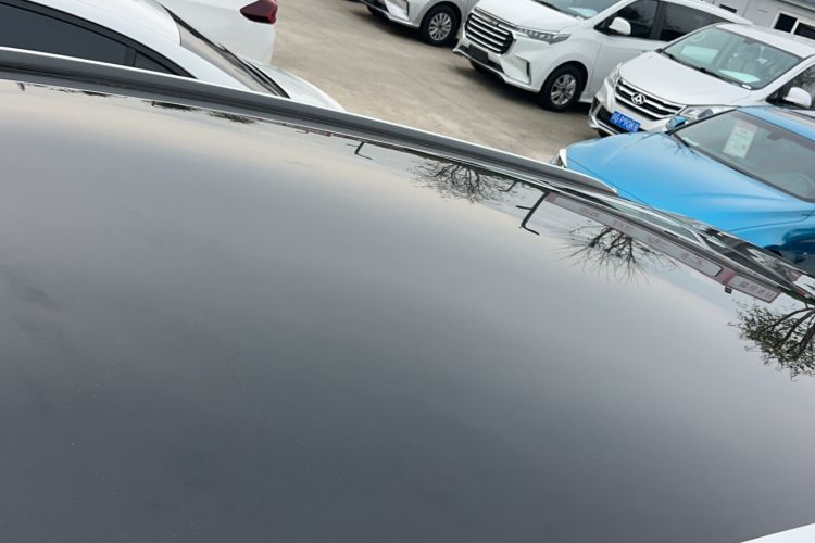 Used Wey VV5 2021 1.5T Two-Wheel Drive Color Pioneer Roof