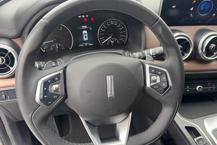 Used Wey VV5 2021 1.5T Two-Wheel Drive Color Pioneer Steering Wheel