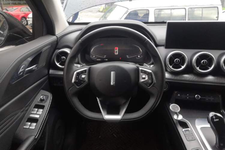 Used Wey VV5 2021 1.5T Two-Wheel Drive Smart Pioneer Steering Wheel