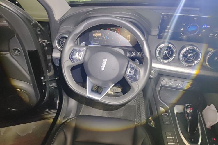 Used Wey VV5 2021 1.5T Two-Wheel Drive Smart Pioneer Steering Wheel