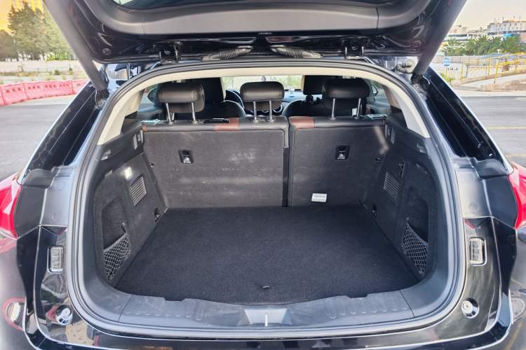 Used Wey VV5 2021 1.5T Two-Wheel Drive Smart Pioneer Trunk