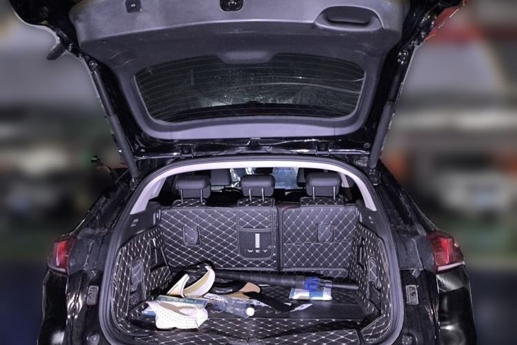 Used Wey VV5 2021 1.5T Two-Wheel Drive Smart Pioneer Trunk