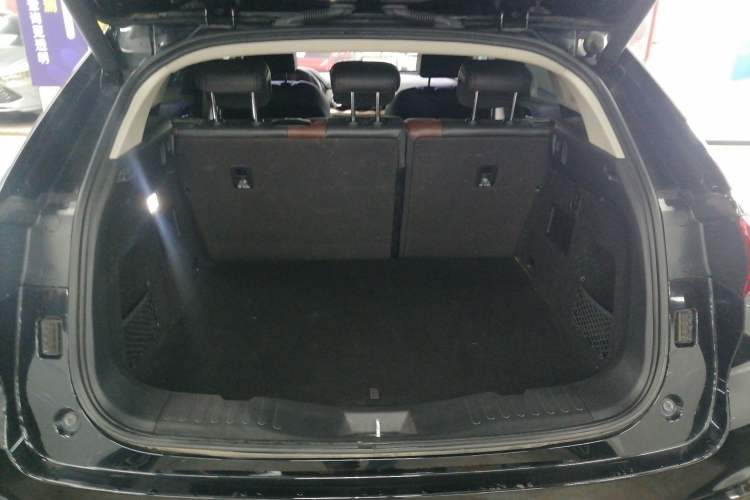 Used Wey VV5 2021 1.5T Two-Wheel Drive Smart Pioneer Trunk