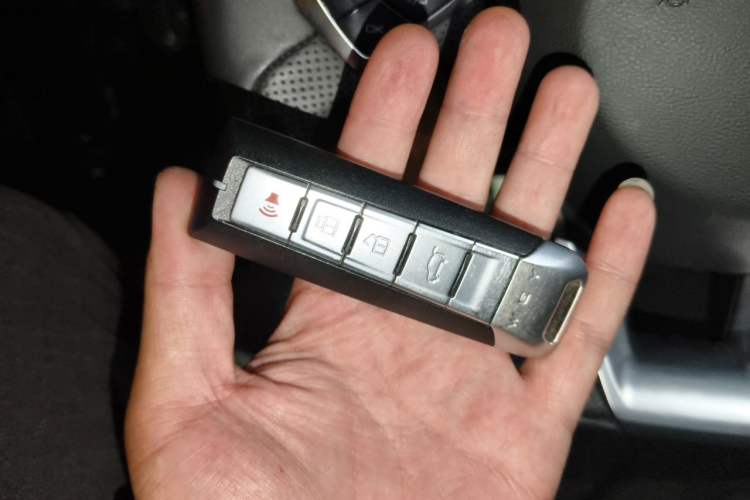 Used Wey VV5 2021 1.5T Two-Wheel Drive Smart Pioneer Vehicle Key