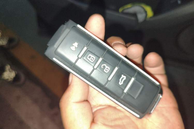 Used Wey VV5 2021 1.5T Two-Wheel Drive Smart Pioneer Vehicle Key