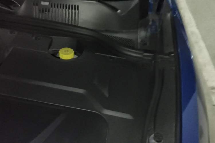 Used Wey VV5 2021 1.5T Two-Wheel Drive Smart Pioneer Engine Bay Left