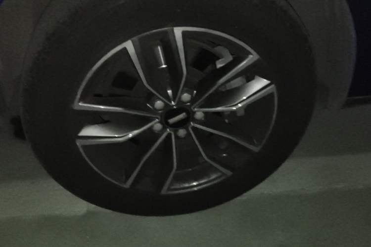 Used Wey VV5 2021 1.5T Two-Wheel Drive Smart Pioneer Right Front Wheel Hub