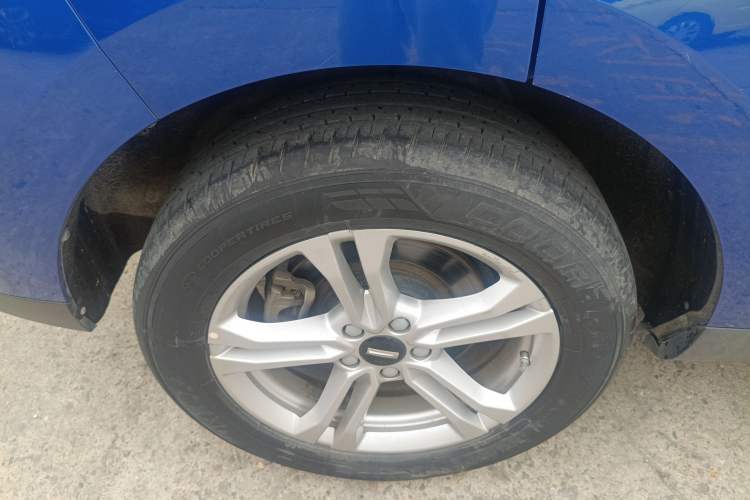 Used Wey VV5 2021 1.5T Two-Wheel Drive Color Pioneer Right Rear Wheel Hub