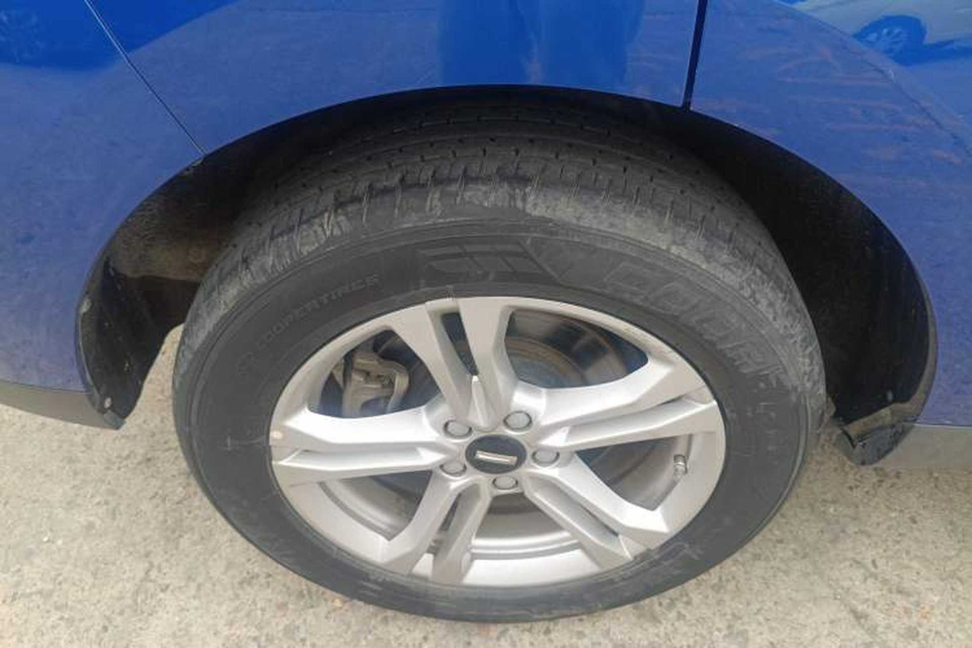 Used Wey VV5 2021 1.5T Two-Wheel Drive Color Pioneer Right Rear Wheel Hub