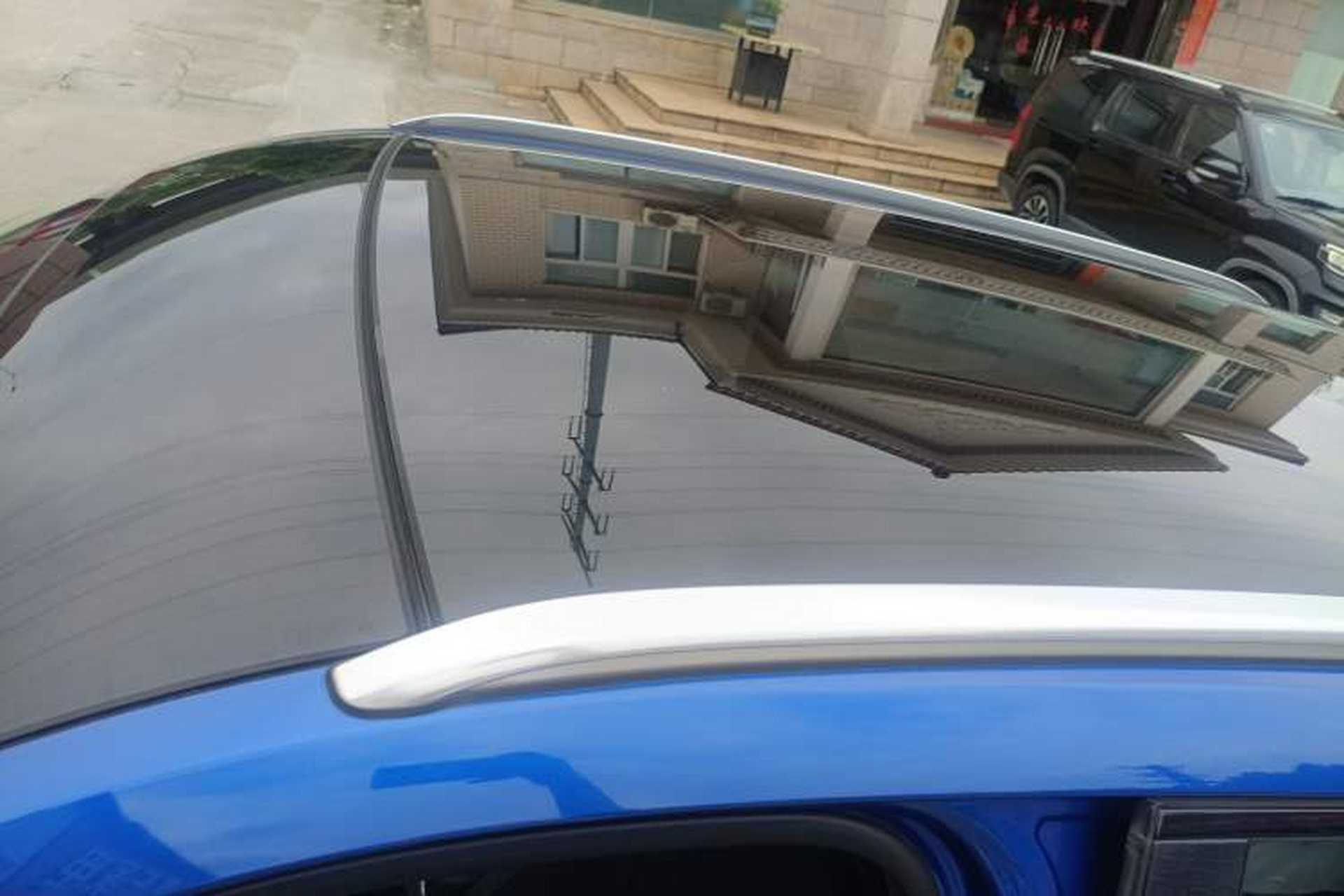 Used Wey VV5 2021 1.5T Two-Wheel Drive Color Pioneer Roof