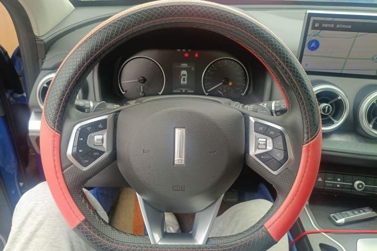 Used Wey VV5 2021 1.5T Two-Wheel Drive Color Pioneer Steering Wheel
