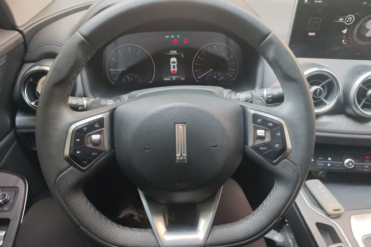 Used Wey VV5 2021 1.5T Two-Wheel Drive Color Pioneer Steering Wheel