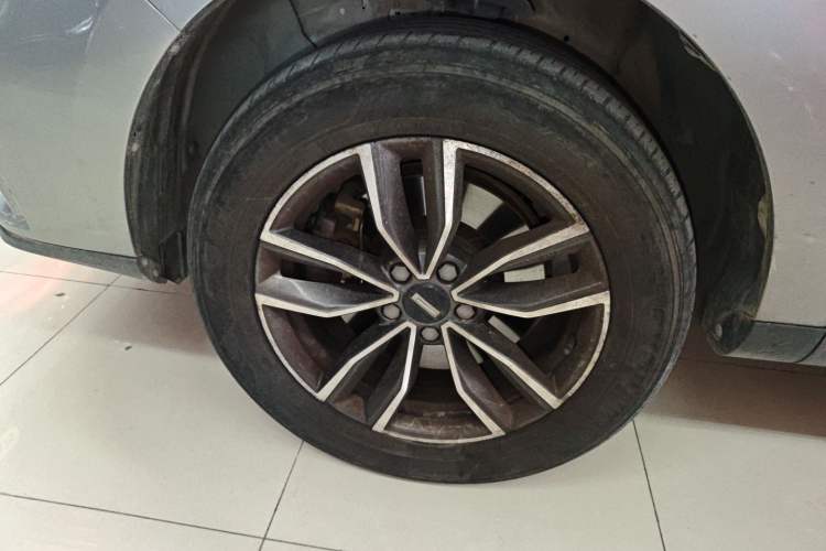 Used Wey VV5 2021 1.5T Two-Wheel Drive Color Pioneer Exterior 7