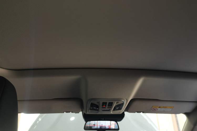 Used Wey VV5 2021 1.5T Two-Wheel Drive Smart Pioneer Headliner