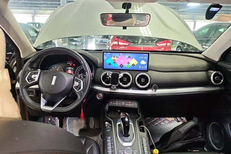 Used Wey VV5 2021 1.5T Two-Wheel Drive Color Pioneer Interior 2