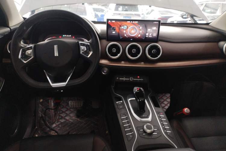 Used Wey VV5 2021 1.5T Two-Wheel Drive Smart Pioneer Interior 2
