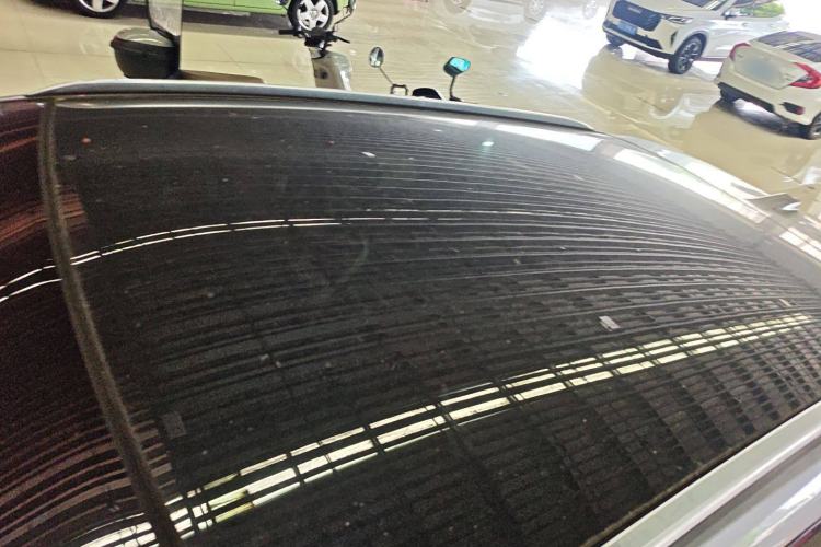 Used Wey VV5 2021 1.5T Two-Wheel Drive Color Pioneer Roof